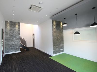 Property Image for 4 Guildford Road Trading Estate, Farnham, GU9 9PZ