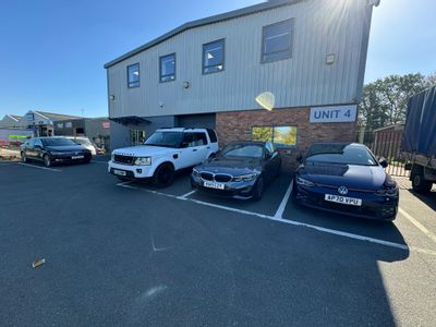 Property Image for 4 Guildford Road Trading Estate, Farnham, GU9 9PZ