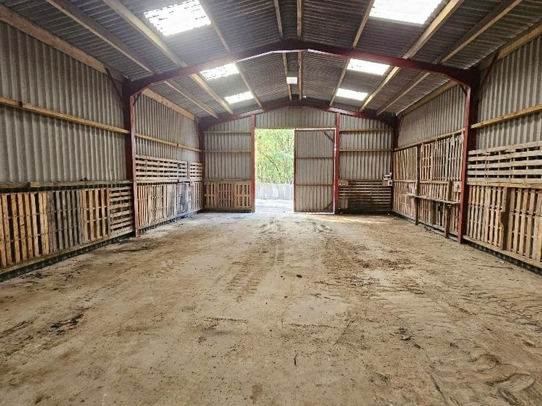 Rear Yard, Lower Ashwood Farm, Crowborough, TN6 2DZ