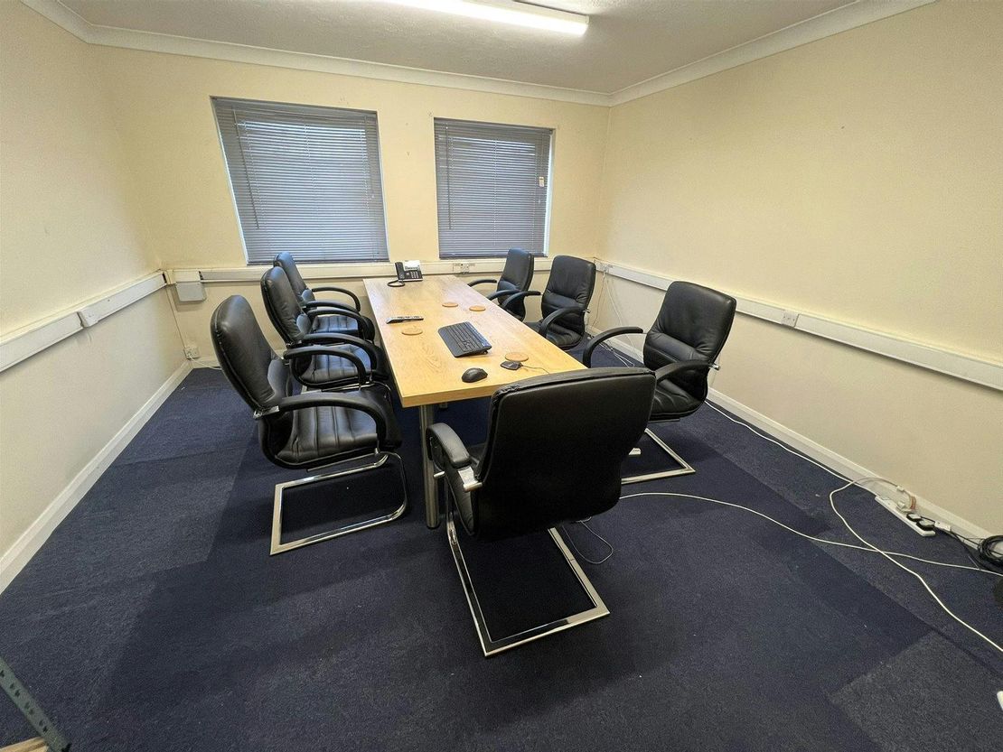 1, Rochehall Way, Rochford, SS4 1JU