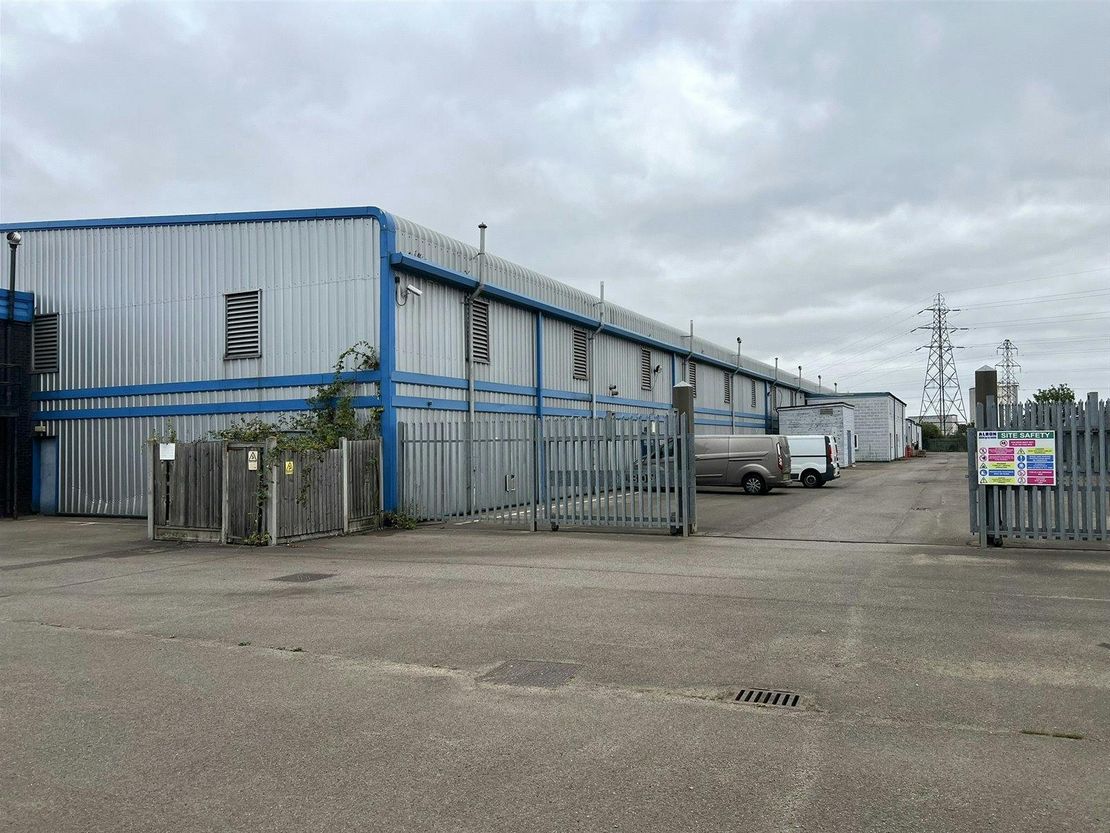 1, Rochehall Way, Rochford, SS4 1JU