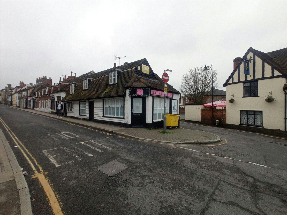 69, West Street, Rochford, SS4 1BE