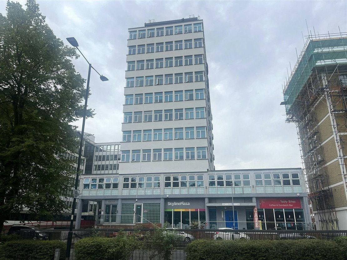 45,Skyline Plaza, Victoria Avenue, Southend-on-Sea, SS2 6BB