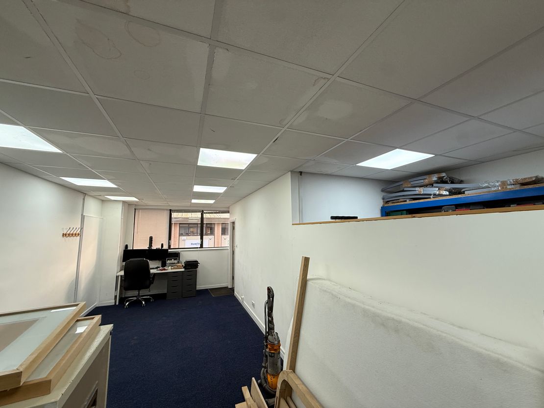 B2 Laser Quay, Culpeper Close, Medway City Estate, Rochester, Kent, ME2 4HU