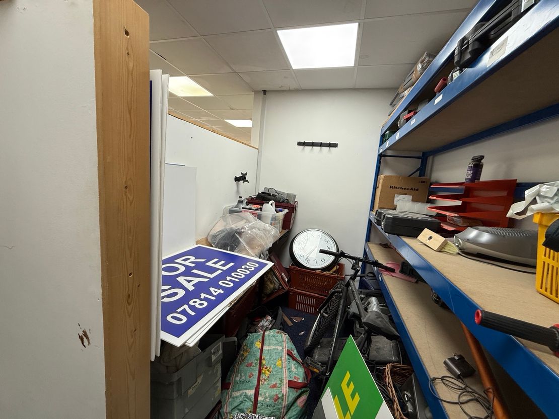 B2 Laser Quay, Culpeper Close, Medway City Estate, Rochester, Kent, ME2 4HU