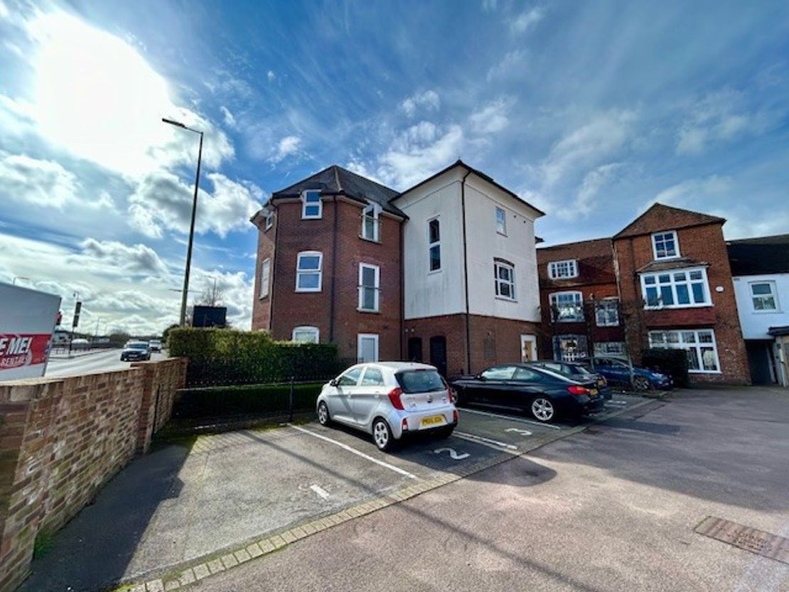 Sundial House, Carnegie Road, Newbury, West Berkshire, RG14 5DJ