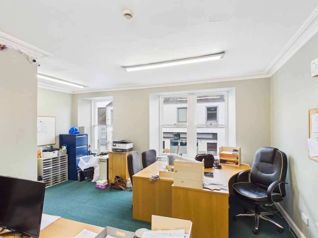 165 King Street, Castle Douglas, Dumfries And Galloway, DG7 1DX