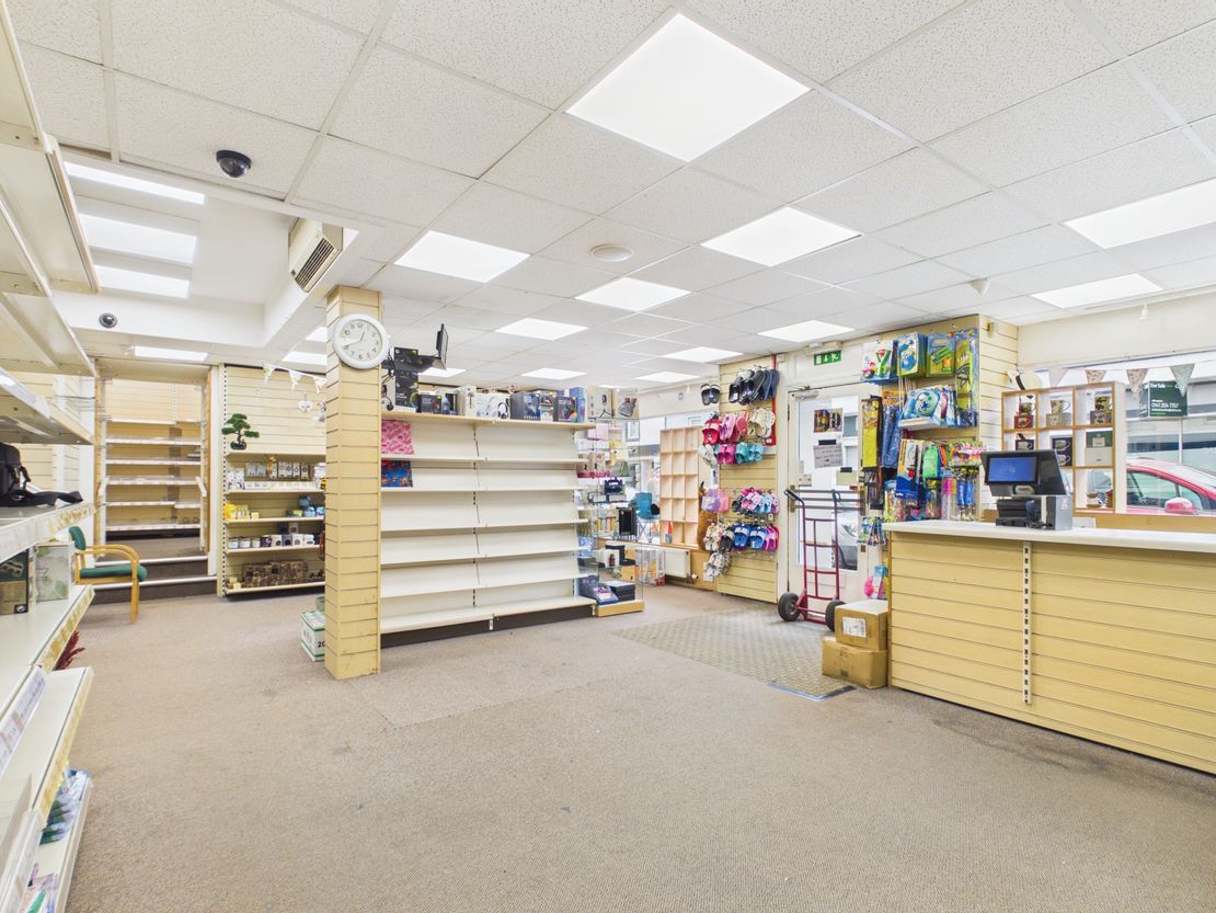 165 King Street, Castle Douglas, Dumfries And Galloway, DG7 1DX