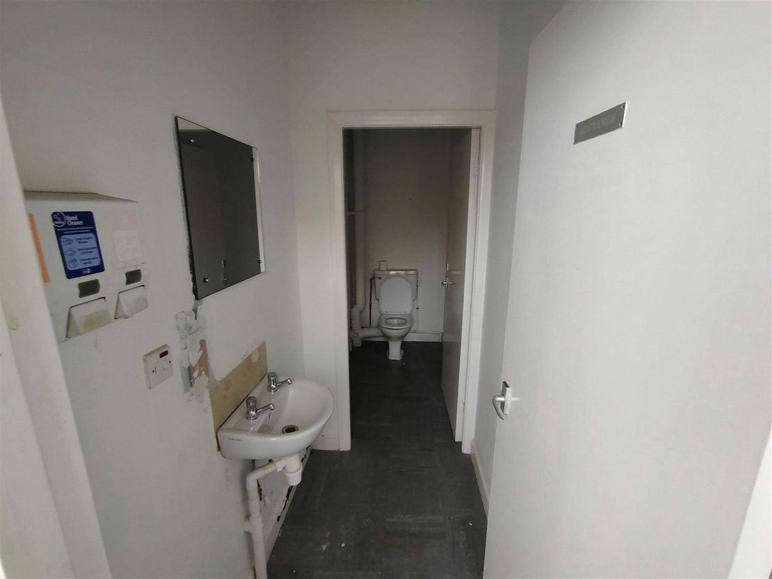 1st, 2nd & 3rd Floors, 90 High Street, Southend-on-Sea, Essex, SS1 1JN