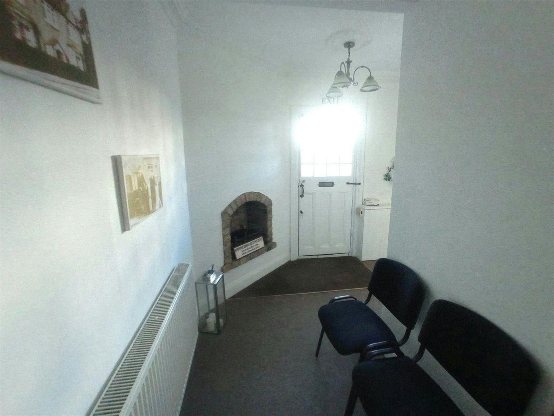 375-377,Office B, Rayleigh Road, Leigh-On-Sea, SS9 5PS