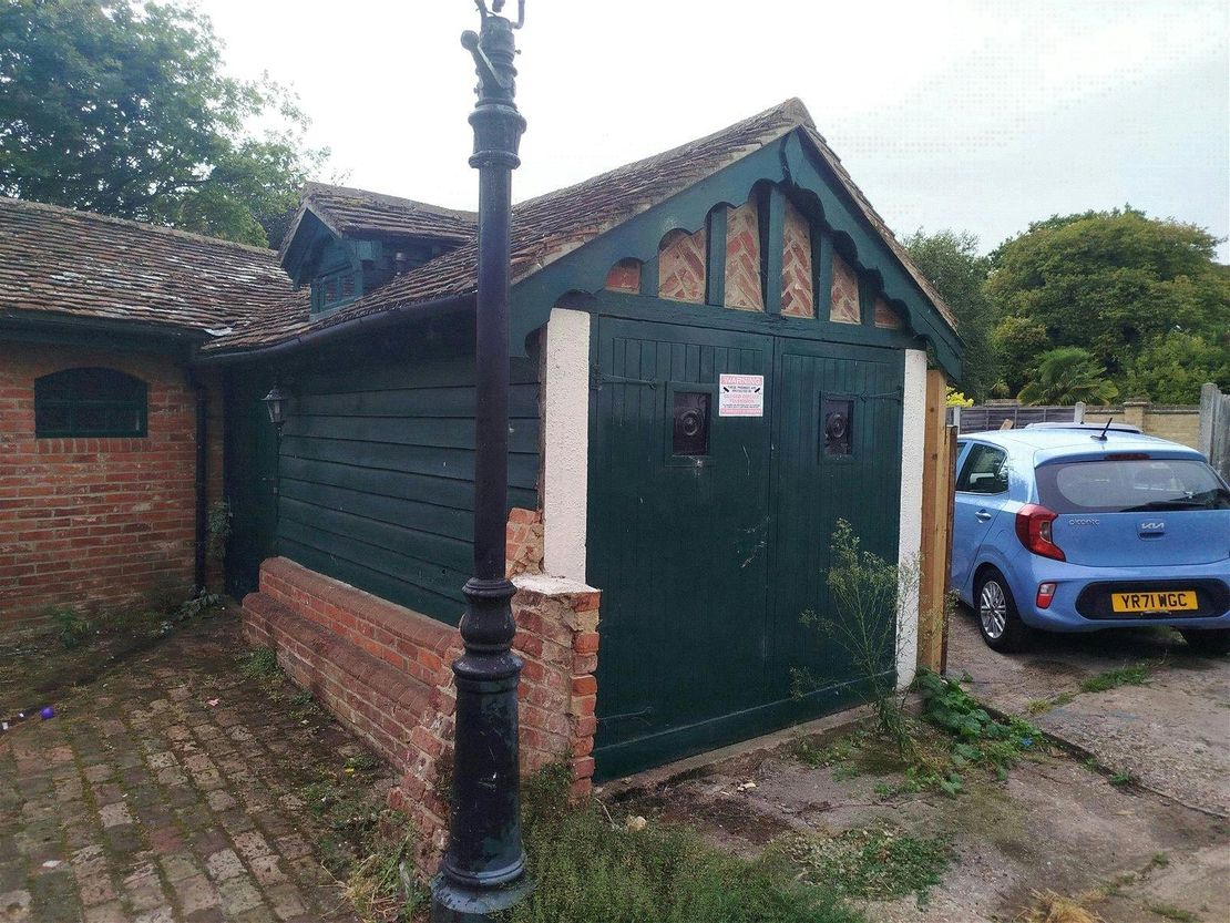 375-377,Office C, Rayleigh Road, Leigh-On-Sea, SS9 5PS