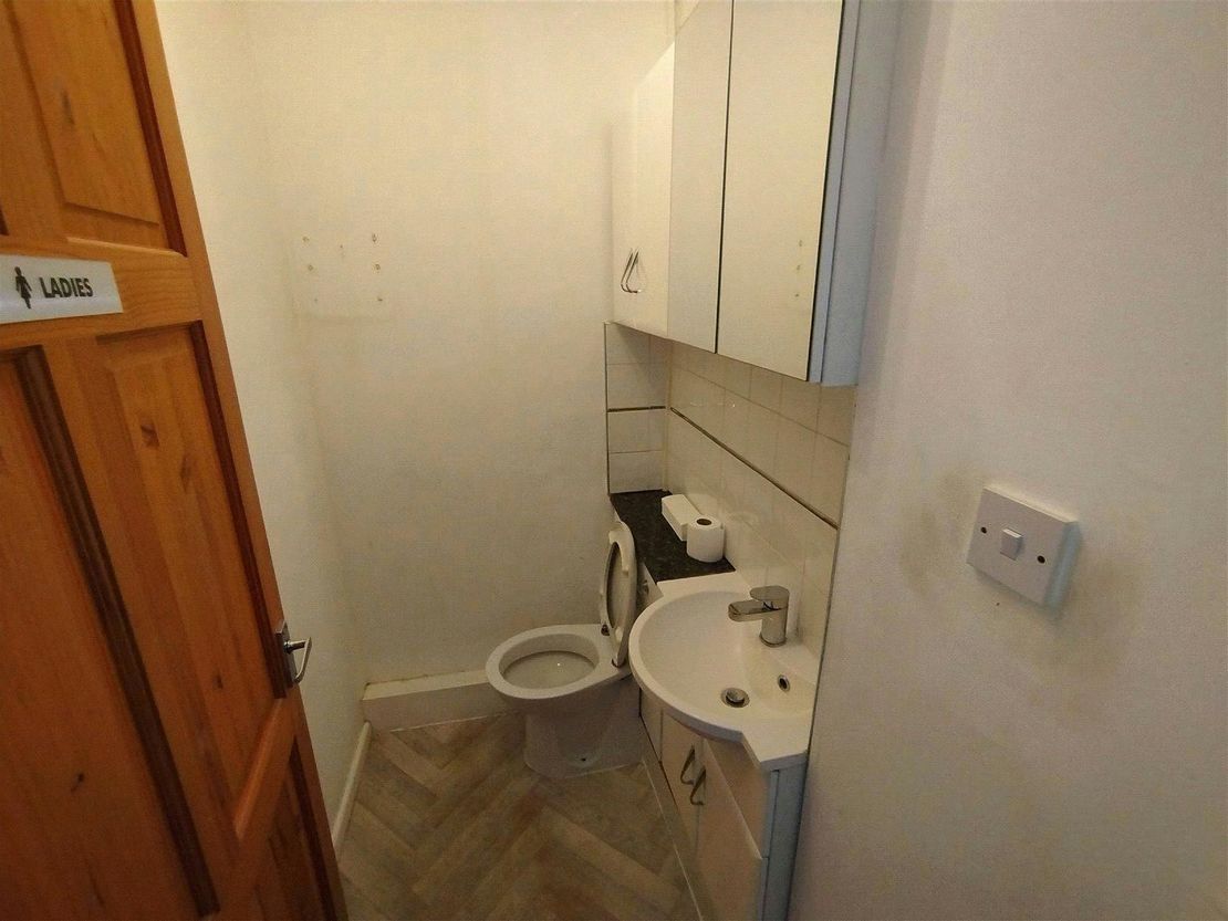 375-377,Office C, Rayleigh Road, Leigh-On-Sea, SS9 5PS