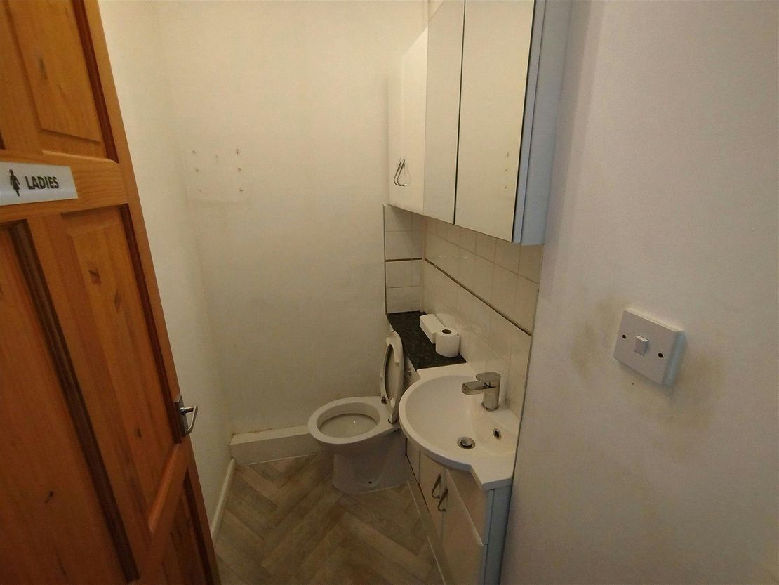 375-377,Office A, Rayleigh Road, Leigh-On-Sea, SS9 5PS