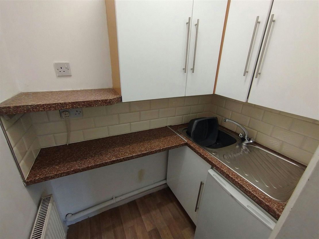 375-377,Office A, Rayleigh Road, Leigh-On-Sea, SS9 5PS
