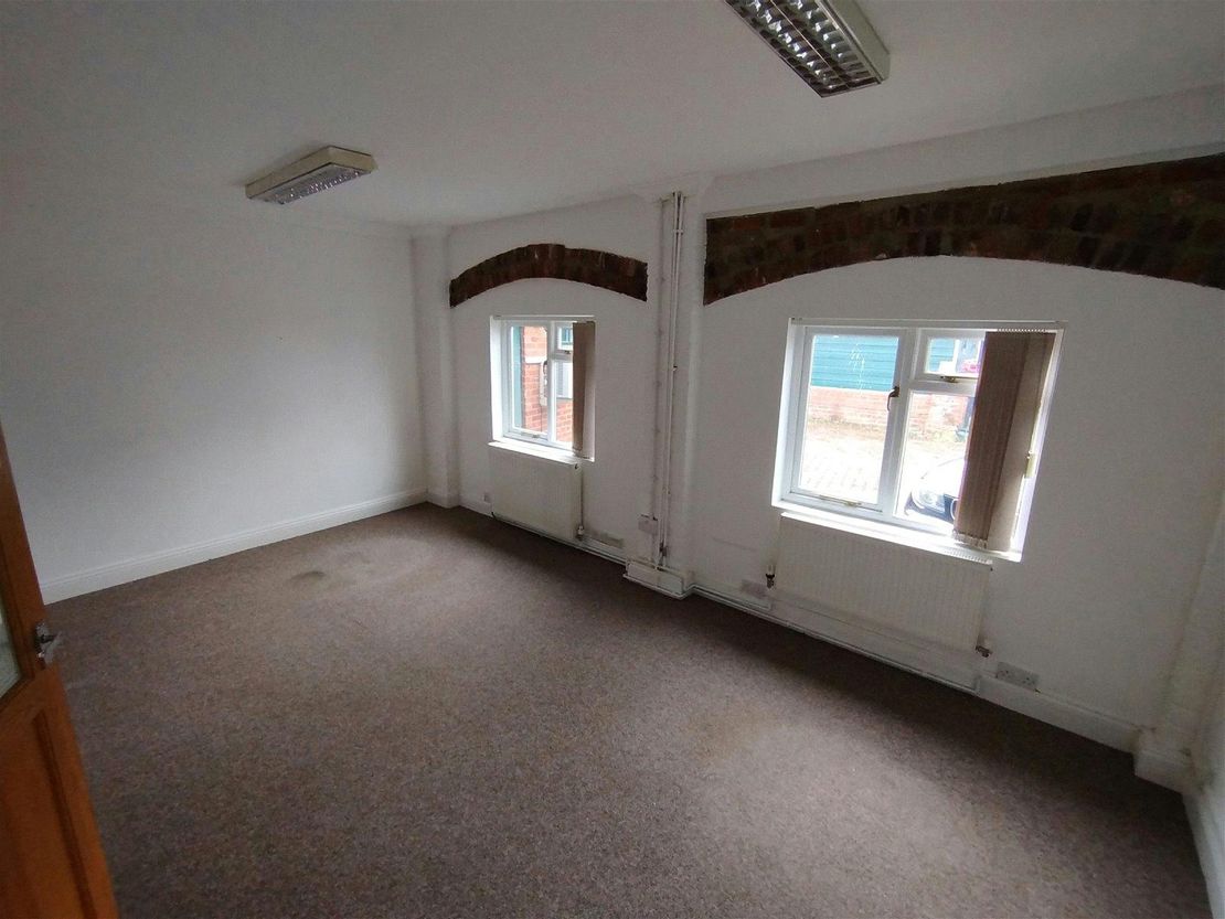 375-377,Office A, Rayleigh Road, Leigh-On-Sea, SS9 5PS