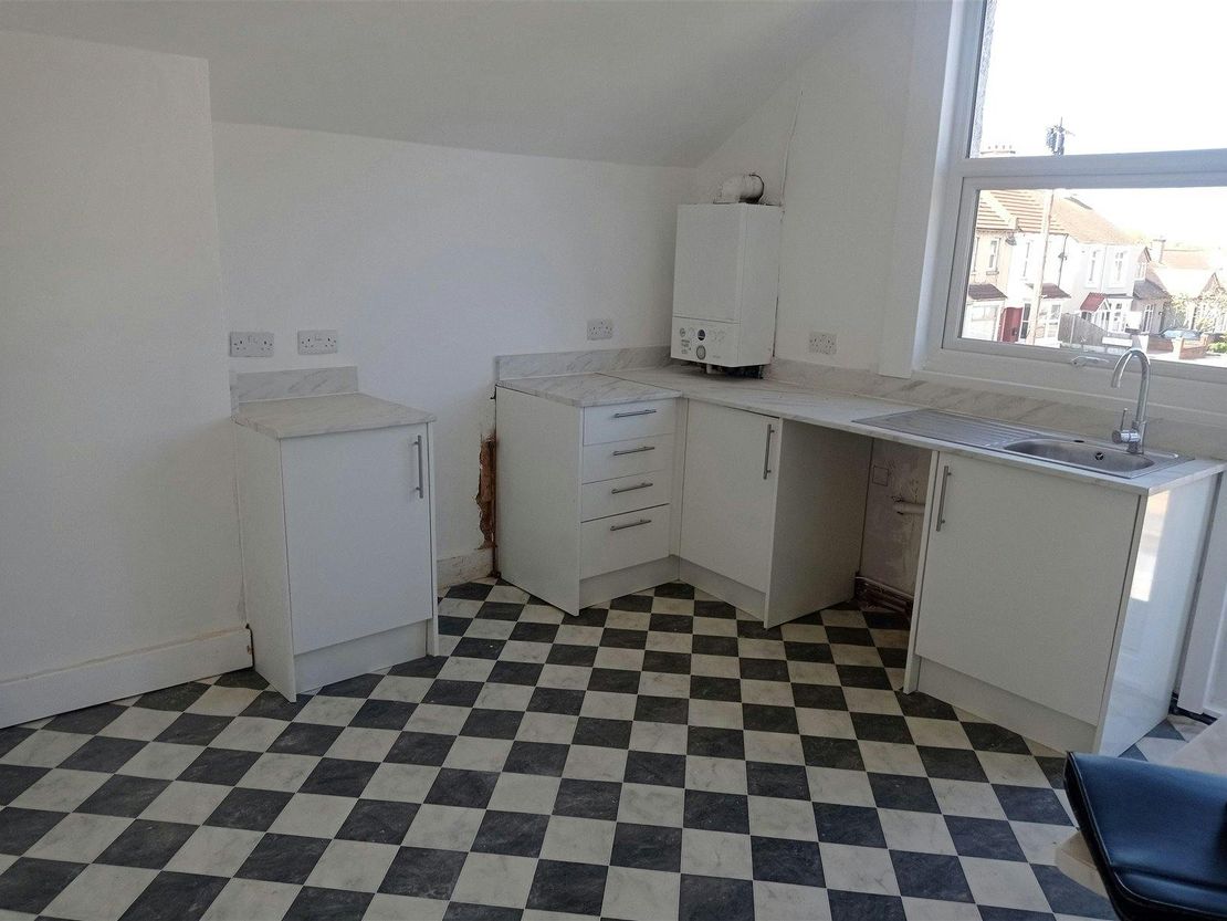 4 Nelson Road, Leigh-on-Sea, SS9 3HU