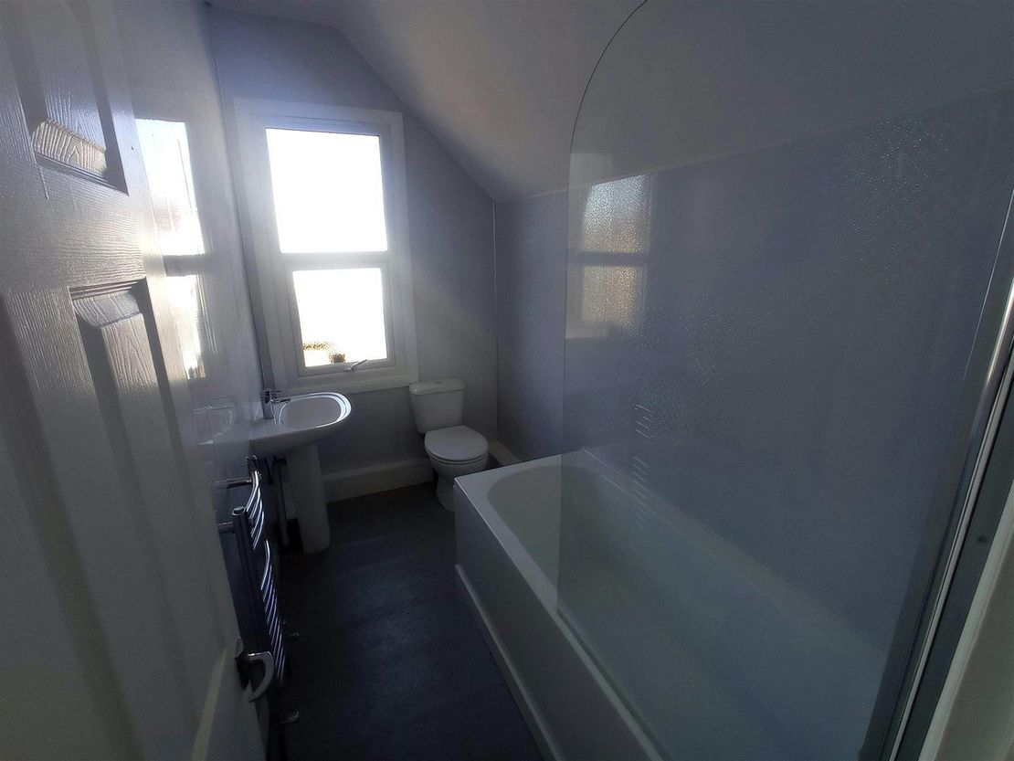 4 Nelson Road, Leigh-on-Sea, SS9 3HU