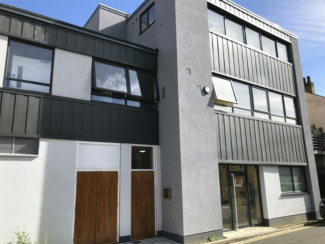 6 The Mews, Southend-On-Sea, SS1 1AL