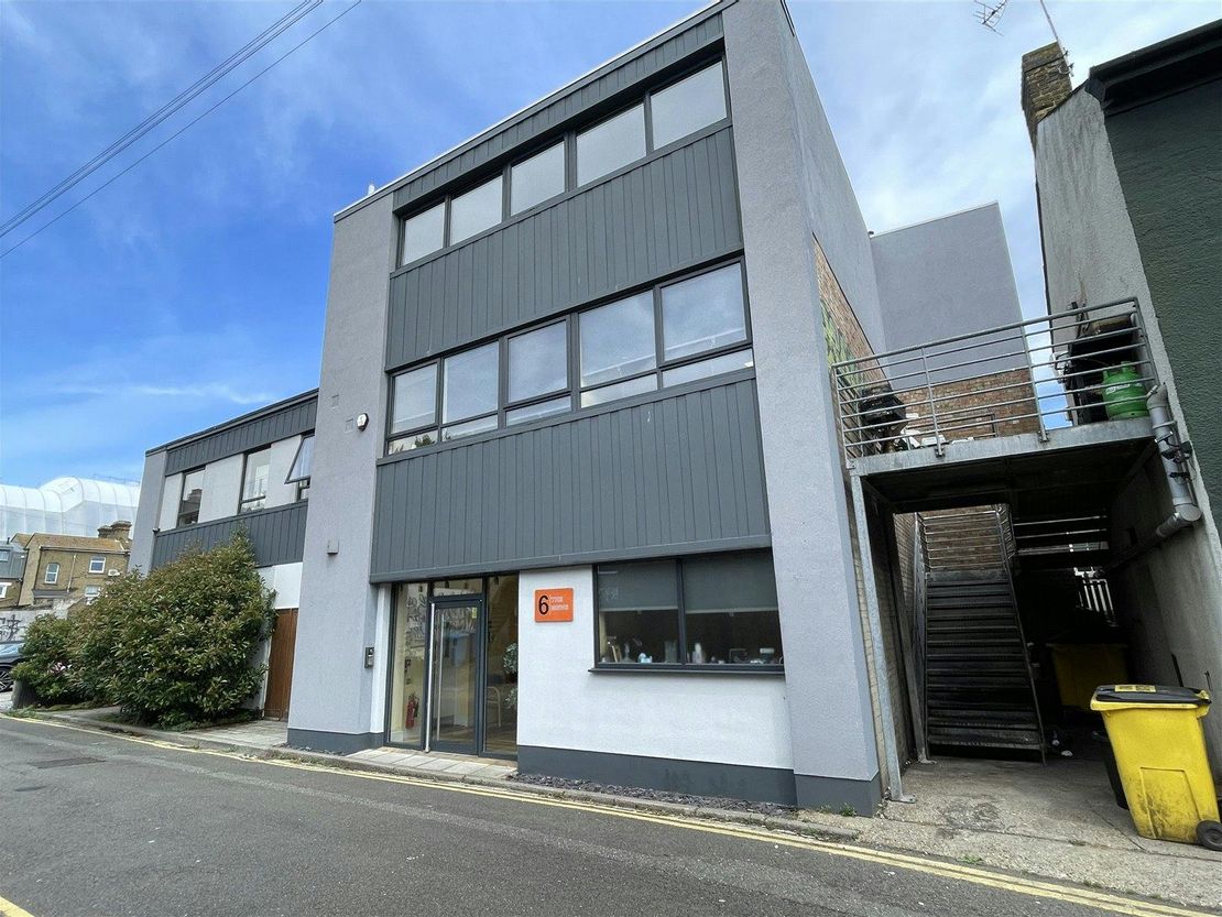 6 The Mews, Southend-On-Sea, SS1 1AL