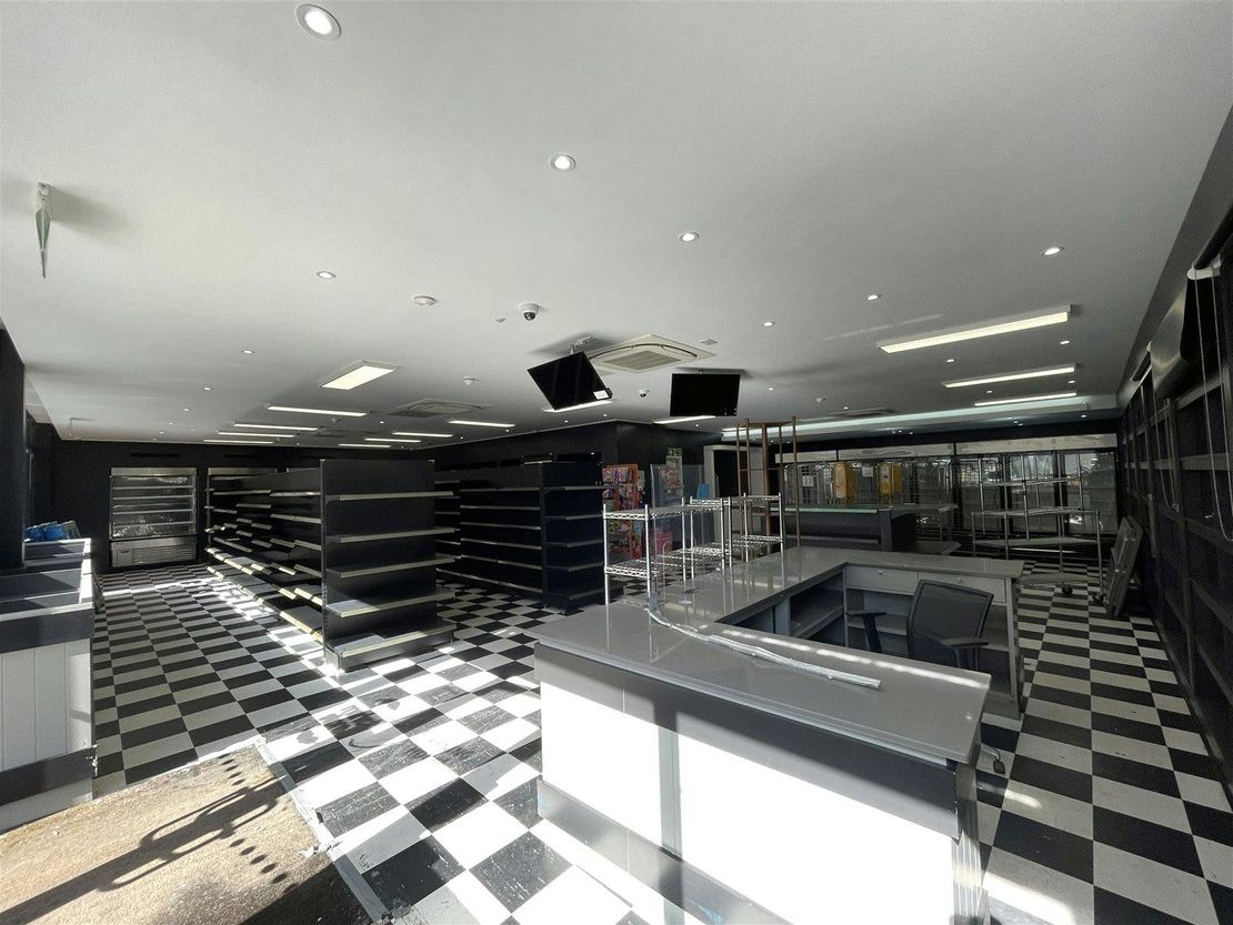 Unit 2, Beaumont Court, 61-71 Victoria Avenue, Southend-on-Sea, SS2 6EB