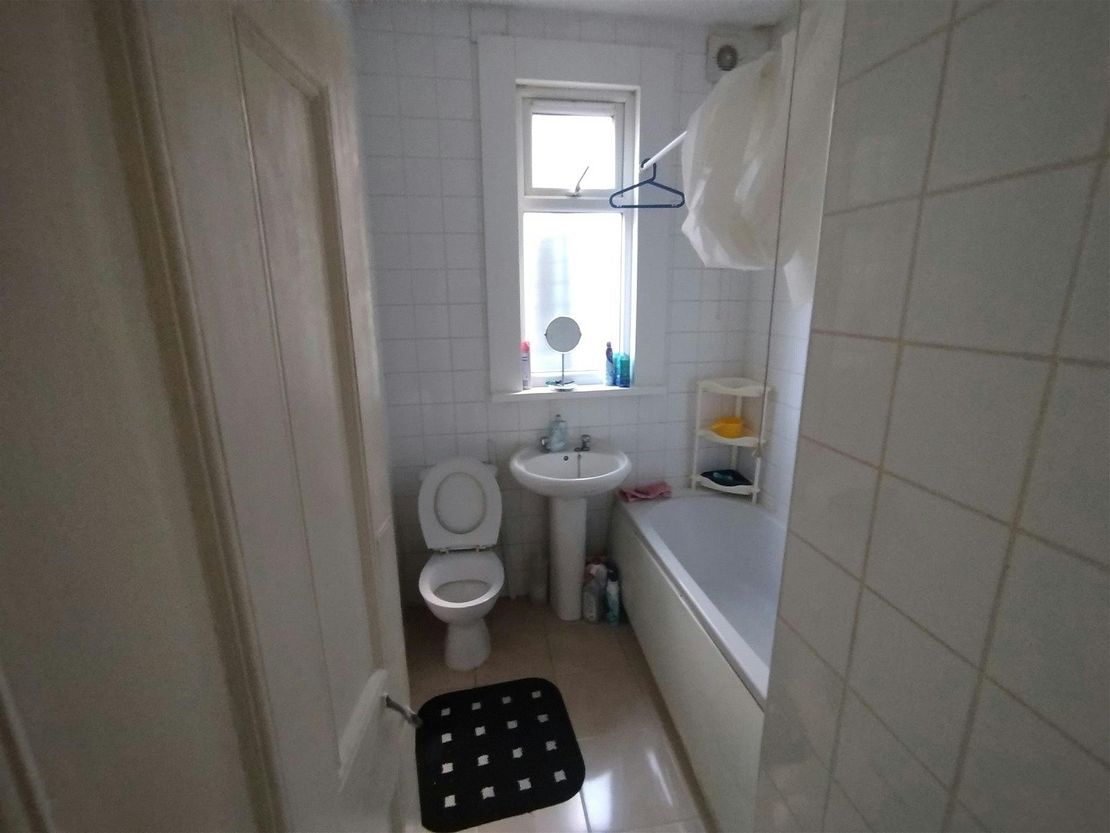373 Westborough Road, Westcliff-on-Sea, Essex, SS0 9TS