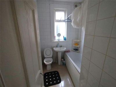 Property Image for 373 Westborough Road, Westcliff-on-Sea, Essex, SS0 9TS