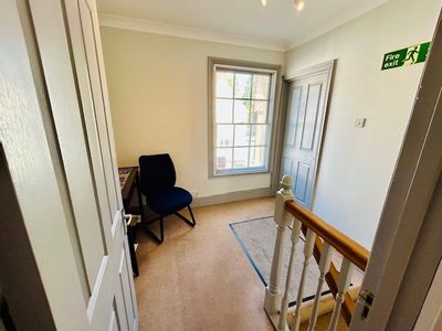 Property Image for First Floor Office, 20 Bridge Street, Hungerford, Berkshire, RG17 0EG