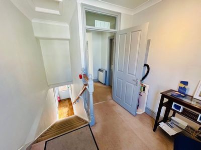 Property Image for First Floor Office, 20 Bridge Street, Hungerford, Berkshire, RG17 0EG