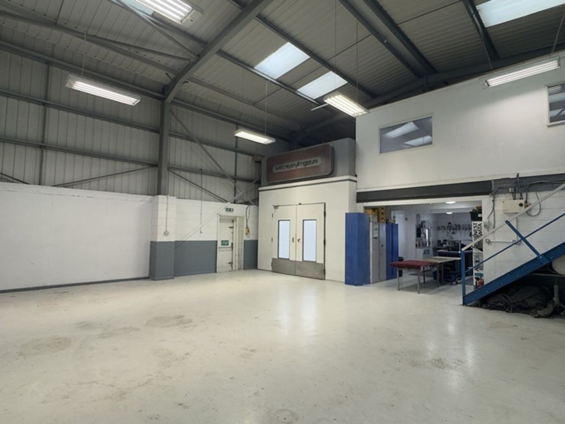 Unit 23 Silver Birches Business Park, Aston Road, Bromsgrove, Worcestershire, B60 3EU