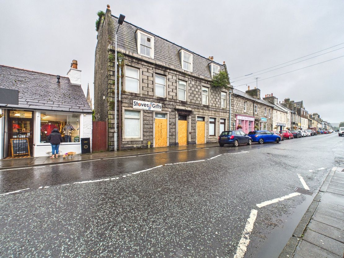Cree House, 20-22 Victoria Street, Newton Stewart, Dumfries And Galloway, DG8 6BT