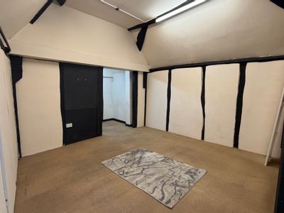 Property Image for 70 Market Place, Warwick, Warwickshire, CV34 4SD