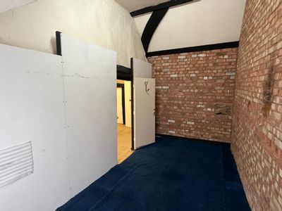 Property Image for 70 Market Place, Warwick, Warwickshire, CV34 4SD