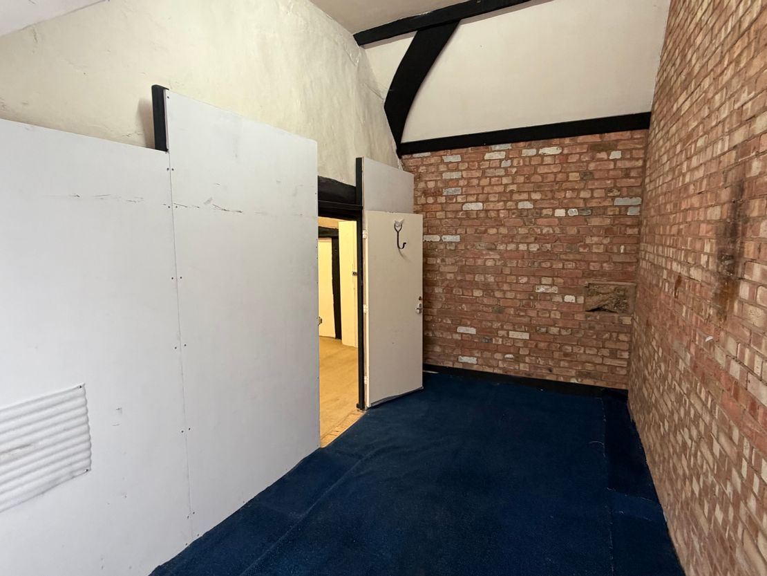 70 Market Place, Warwick, Warwickshire, CV34 4SD