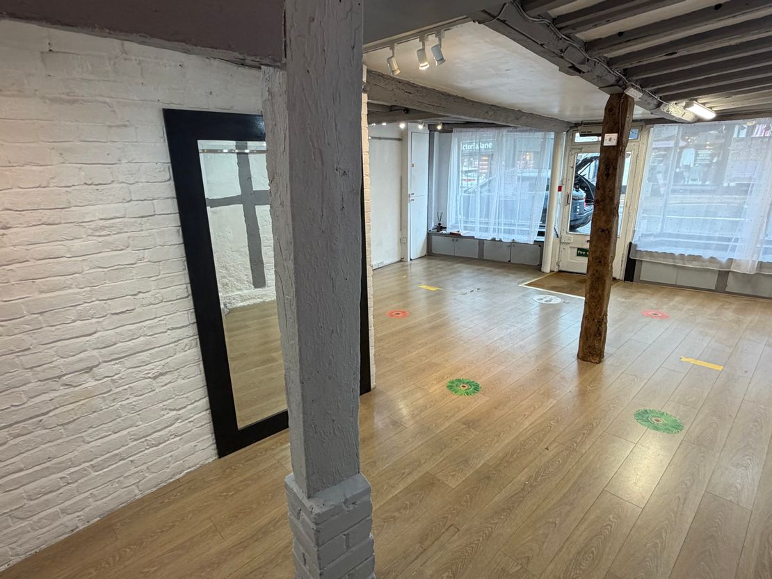 70 Market Place, Warwick, Warwickshire, CV34 4SD