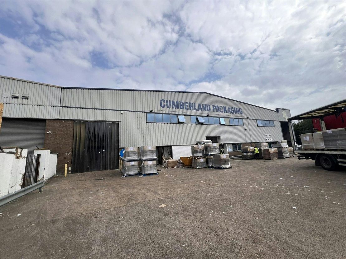 Unit 2, Bay 6, Campfield Road, Shoeburyness, Southend-on-Sea, SS3 9FL