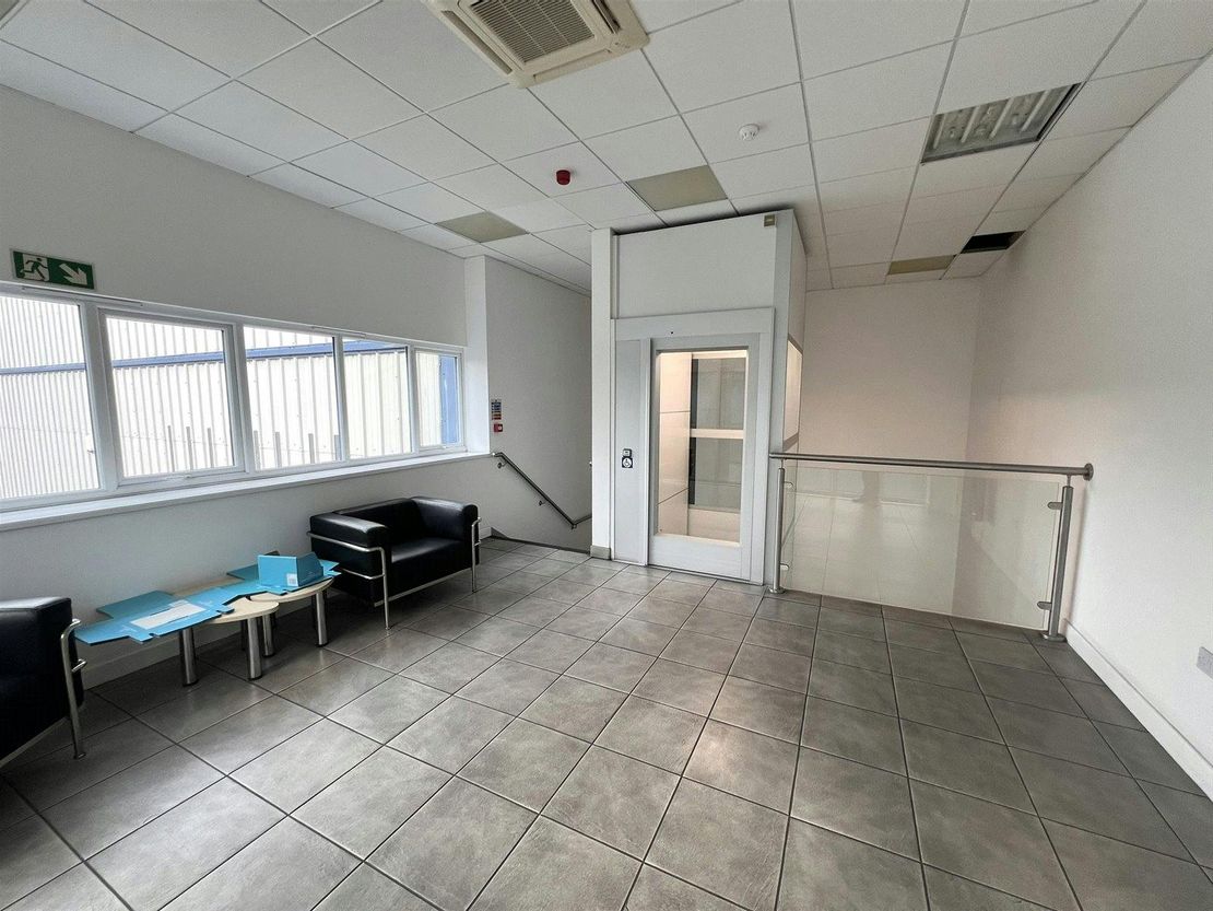 Unit 2, Bay 6, Campfield Road, Shoeburyness, Southend-on-Sea, SS3 9FL