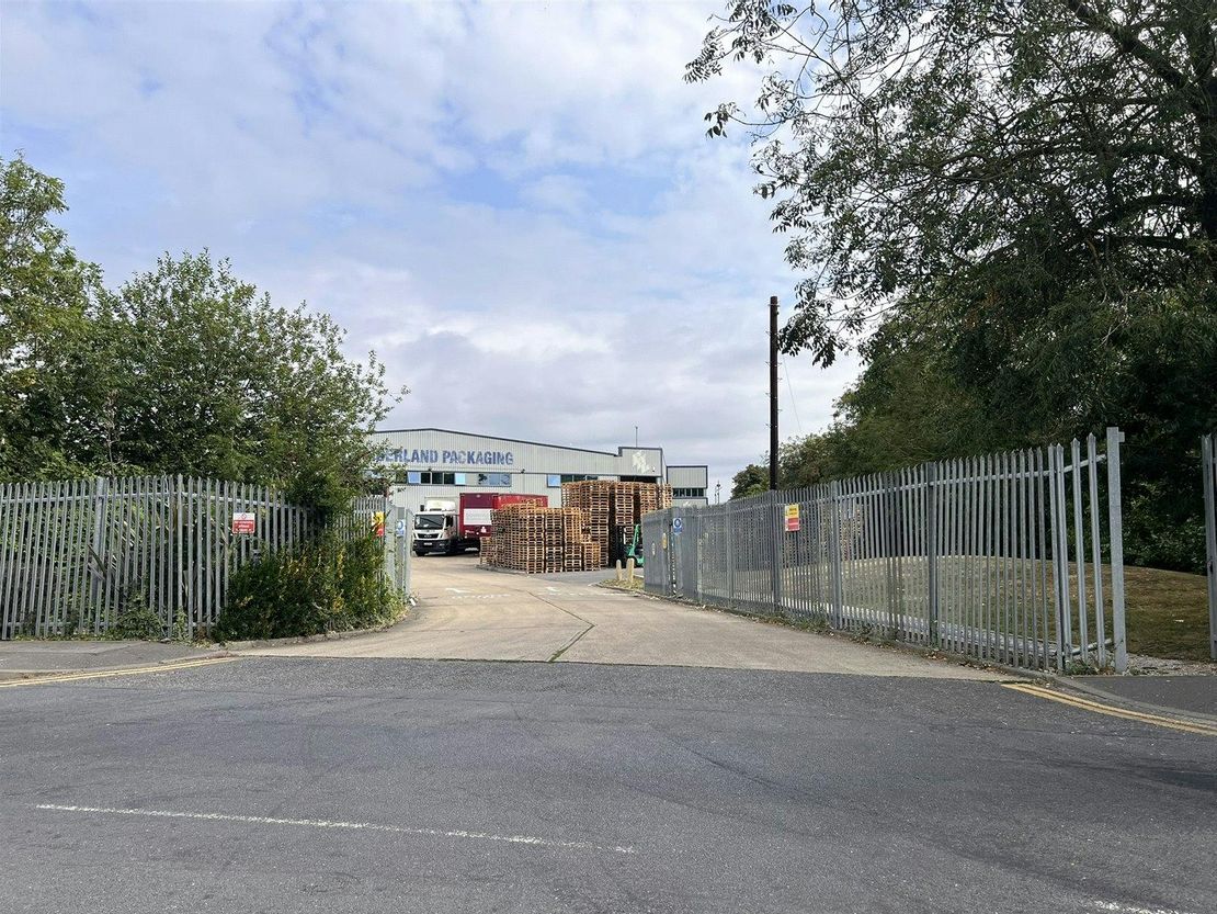 Unit 2, Bay 6, Campfield Road, Shoeburyness, Southend-on-Sea, SS3 9FL