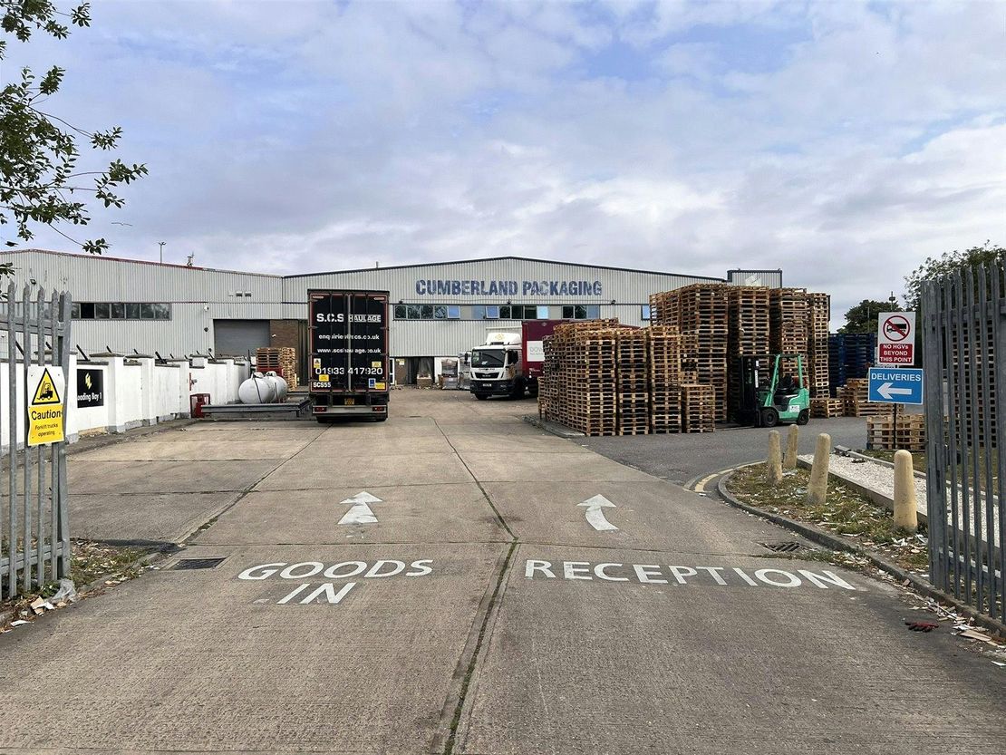 Unit 2, Bay 6, Campfield Road, Shoeburyness, Southend-on-Sea, SS3 9FL
