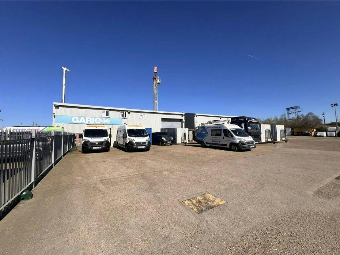9 Watson Close, Grays, Essex, RM20 3EF