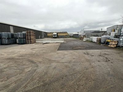 Property Image for 15 Aviation Way (Rear), Southend-On-Sea, SS2 6UN