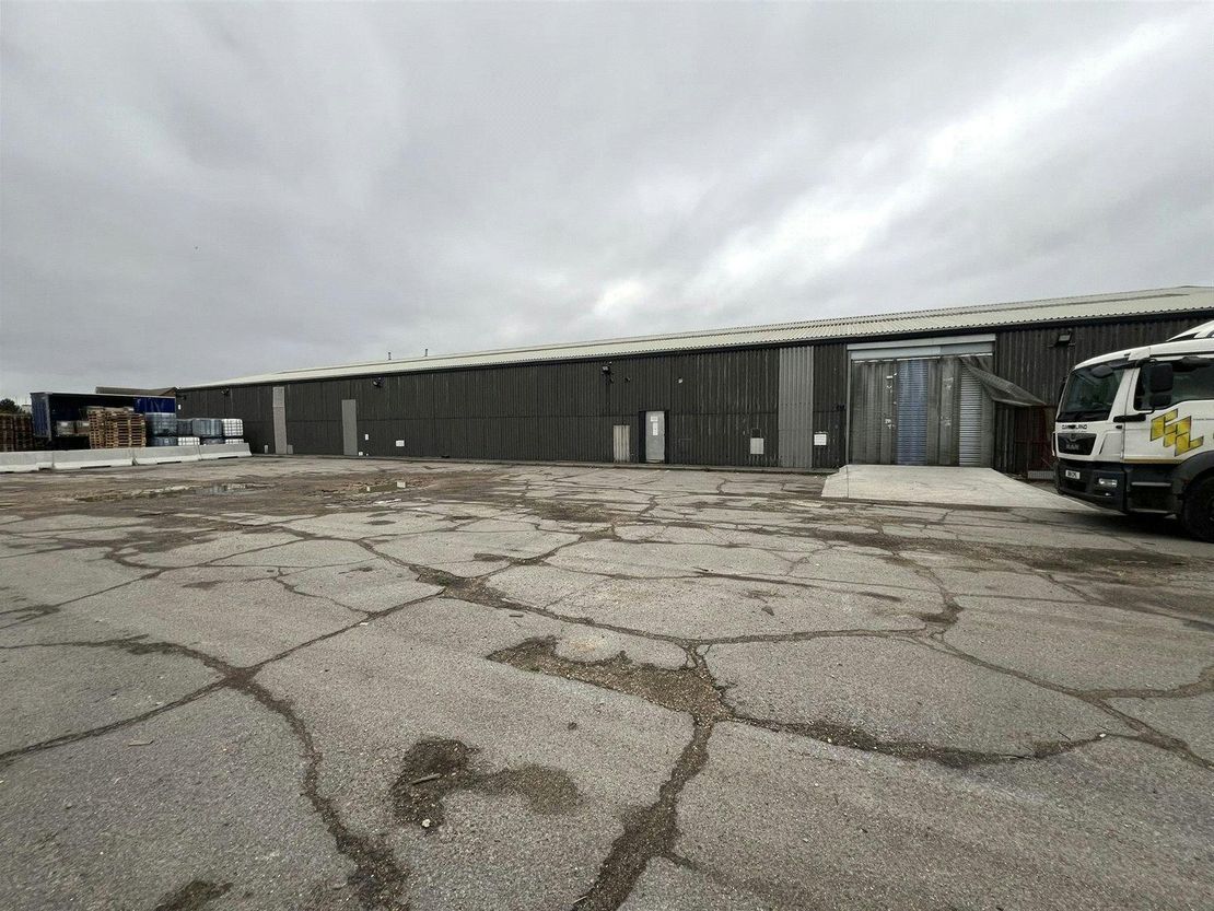 15 Aviation Way (Rear), Southend-On-Sea, SS2 6UN
