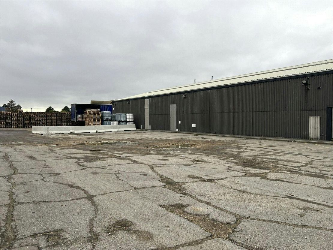 15 Aviation Way (Rear), Southend-On-Sea, SS2 6UN