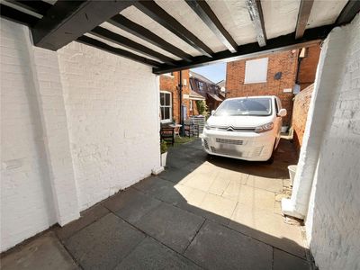 Property Image for 8, South Street, Rochford, SS4 1BQ