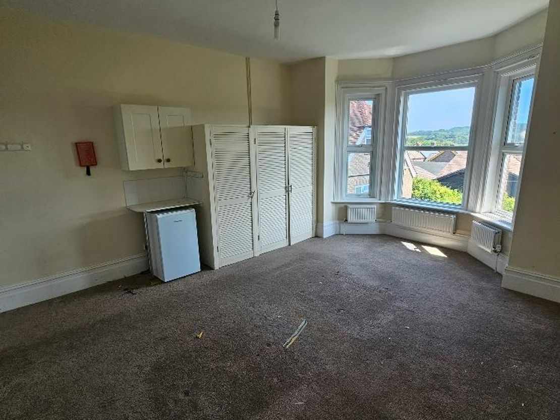 Darwin House, Crowborough Hill, Jarvis Brook, Crowborough, TN6 2JA