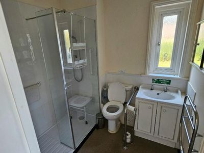 Property Image for Darwin House, Crowborough Hill, Jarvis Brook, Crowborough, TN6 2JA