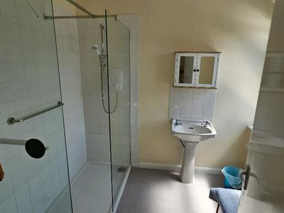 Property Image for Darwin House, Crowborough Hill, Jarvis Brook, Crowborough, TN6 2JA