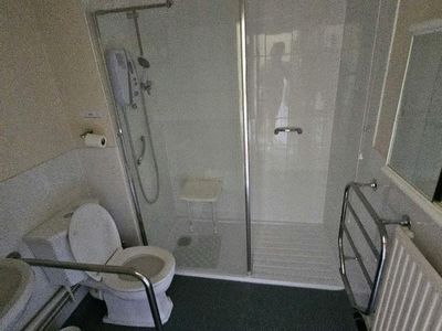 Property Image for Darwin House, Crowborough Hill, Jarvis Brook, Crowborough, TN6 2JA