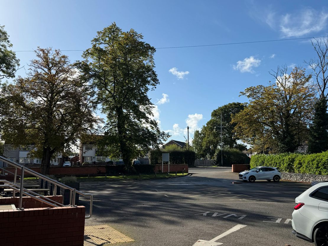 43 Warrington Road, Penketh, Warrington, WA5 2BW