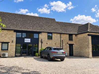 Property Image for 2 - 3 The Quadrangle, Woodstock, Oxfordshire, OX20 1LH
