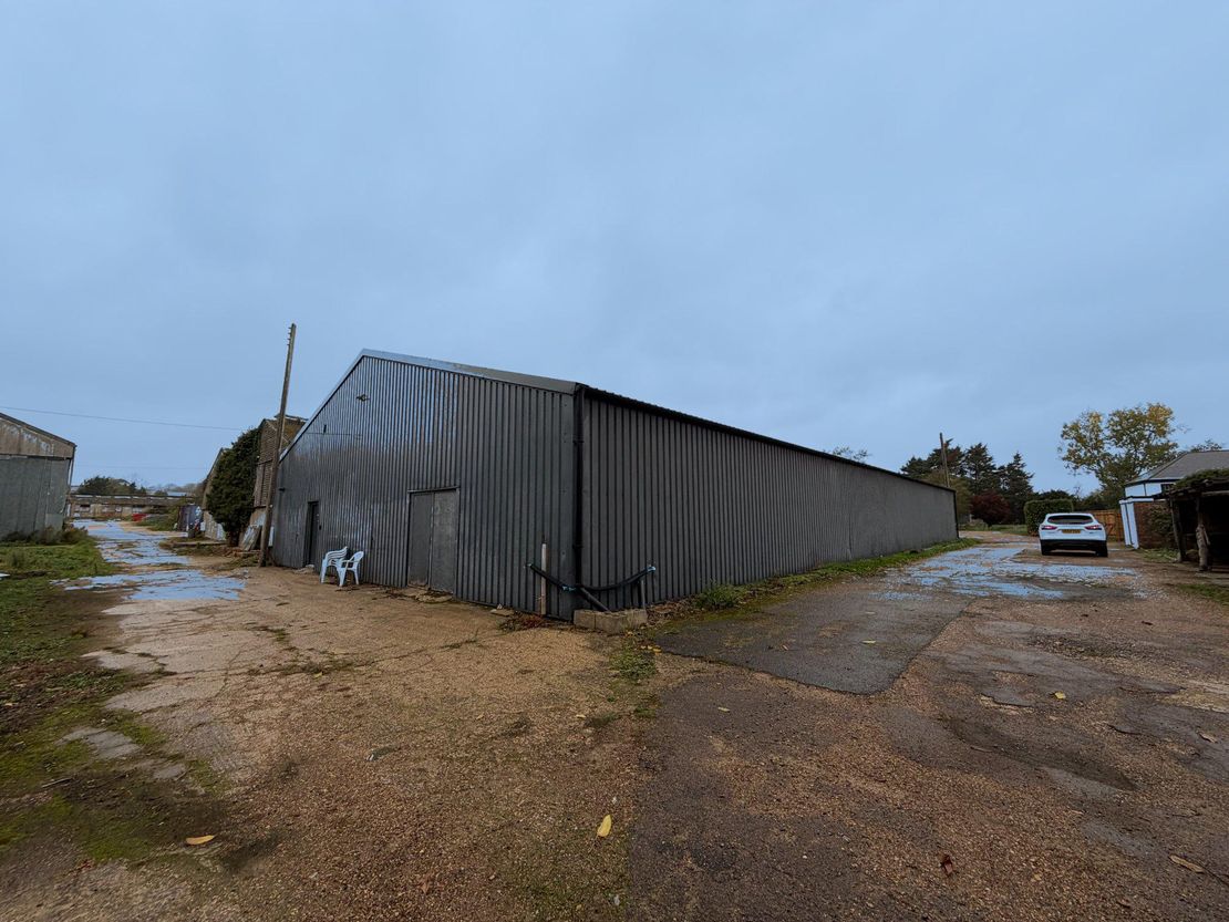 Unit 2 Moat Farm, Baylham, Ipswich, Suffolk, IP6 8JW